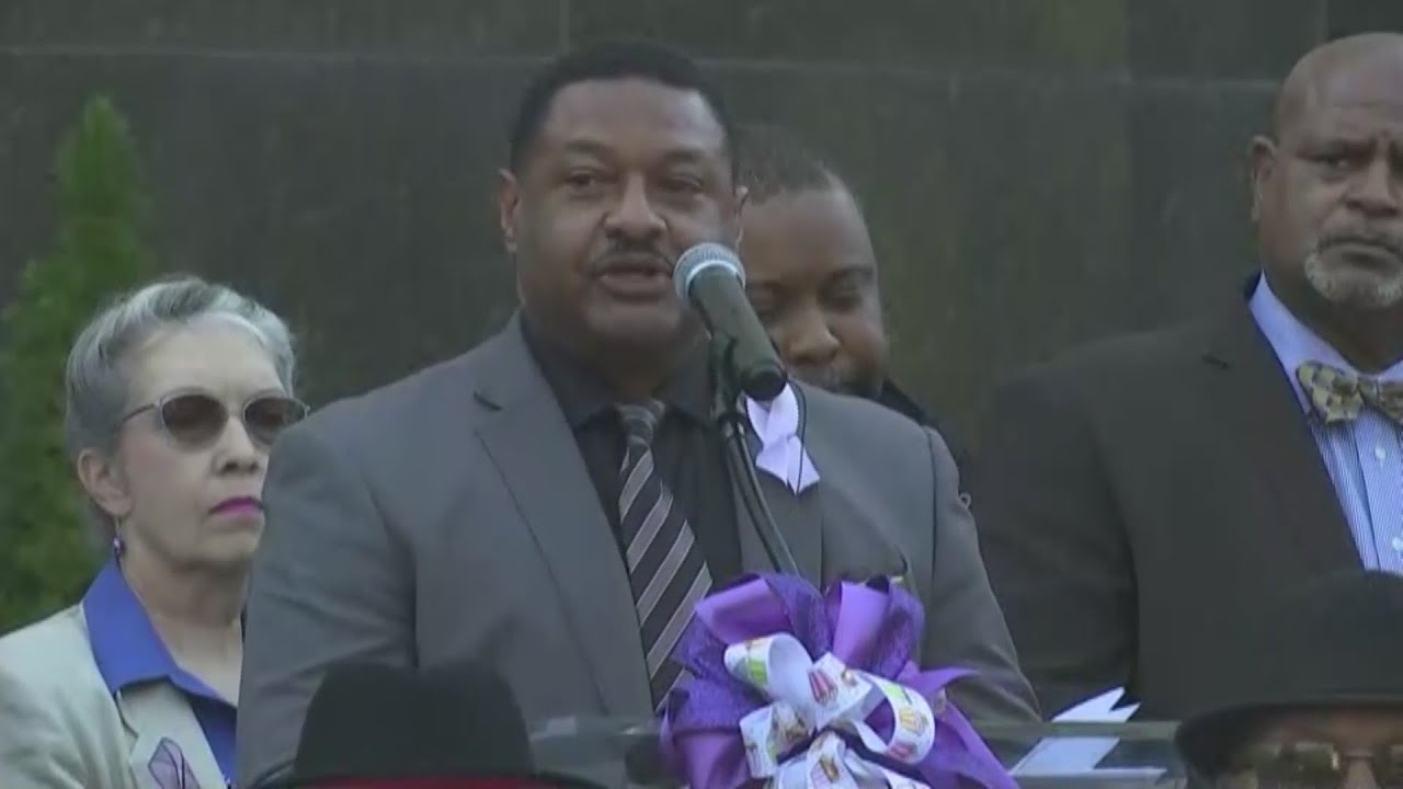 Vigil held in honor of 3-year-old Kamille ‘Cupcake’ McKinney found dead in dumpster