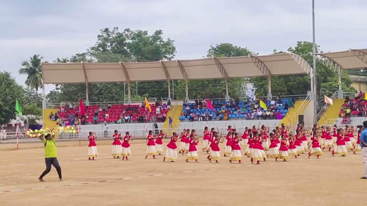 voc ground tirunelveli. 26 january dance performance. Golden jubilee school melapalayam.