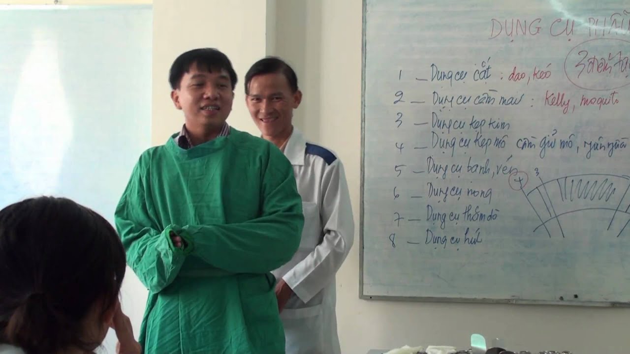 Dụng cụ phẫu thuật căn bản, mặc áo, mang gant phần 5