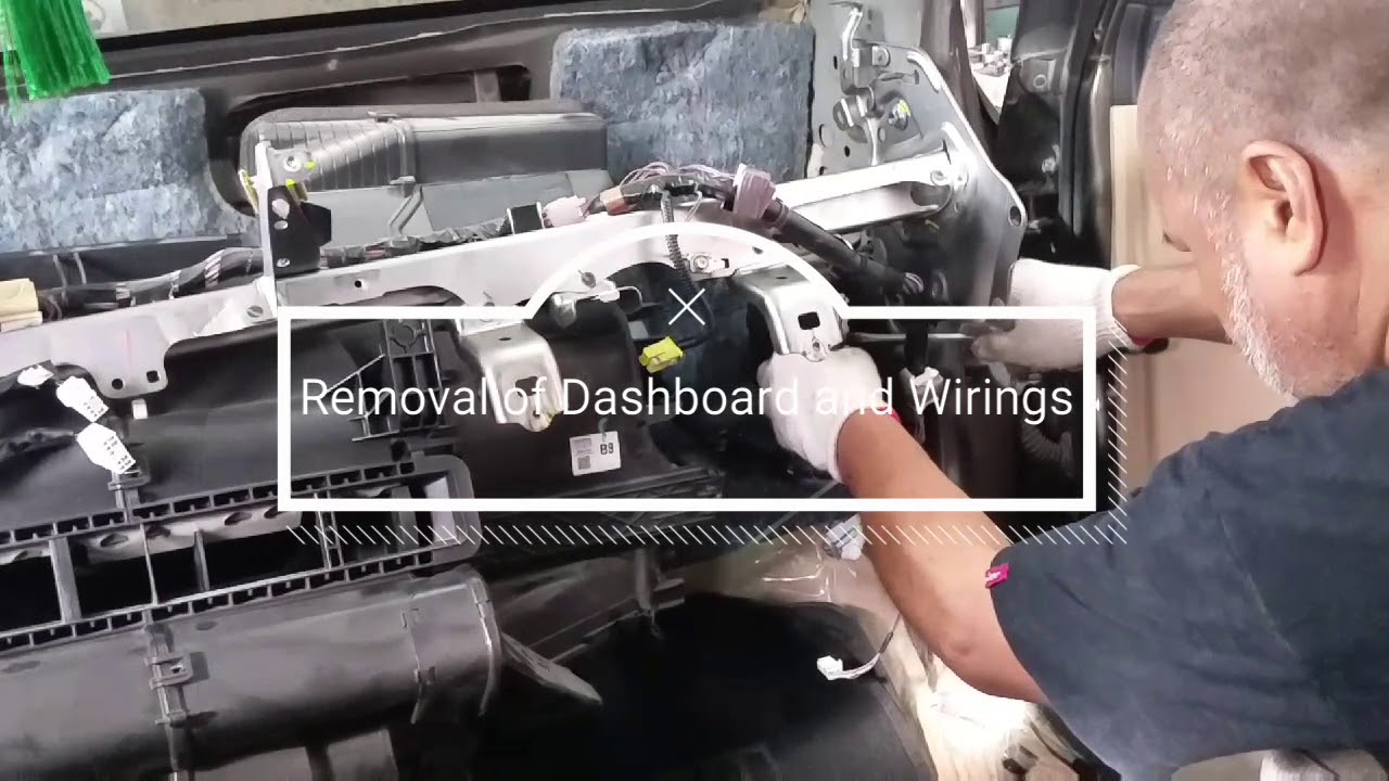 Toyota Yaris 2016 Replacing Evaporator Leakage...
