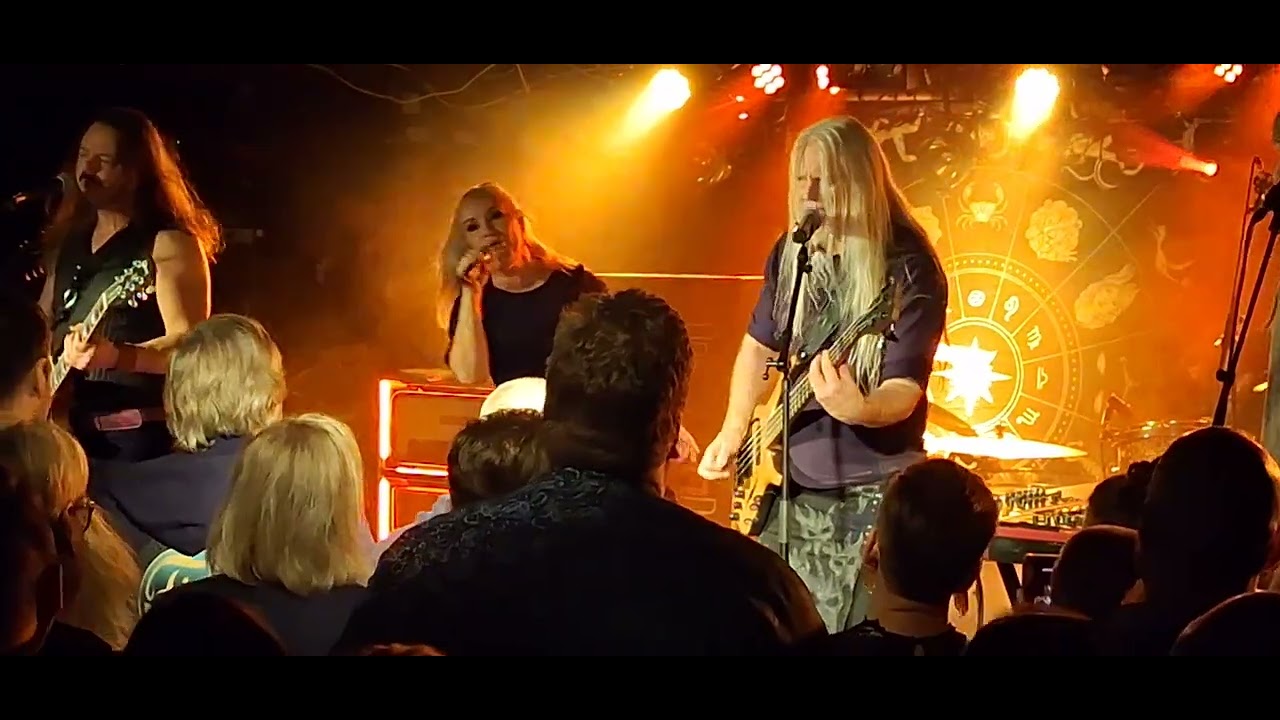 "Left On Mars" (Tarja Turunen & Marko Hietala) - Marko Hietala & Jonna Geagea