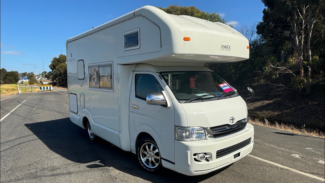 2010 Toyota Hiace Annex Minnebago Motorhome Walk Around