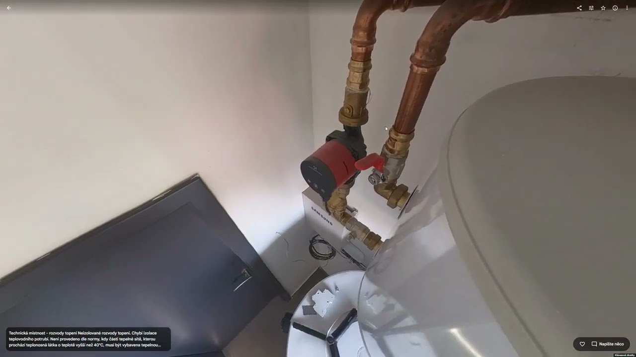 RD Hlu&scaron;ovice - Technick&aacute; m&iacute;stnost - rozvody topen&iacute;