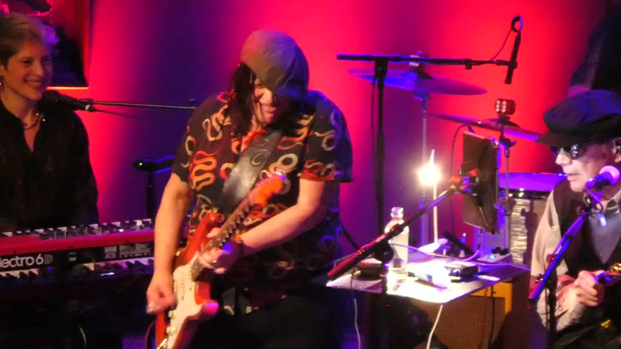 Mitch Ryder in the Macca Club - Take Me To The River