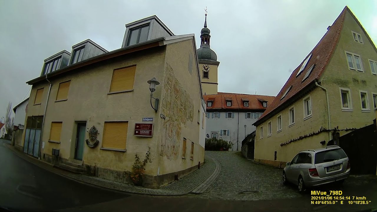D: Gemeinde Wiesenbronn. Landkreis Kitzingen. Fahrt durch den Ort. Januar 2021