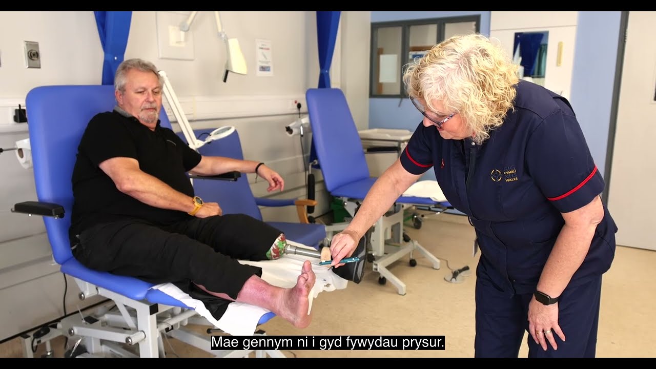 Mae'r adolygiad blynyddol sy'n wiriad traed diabetig yn elfen hanfodol o'ch pecyn gofal diabetig