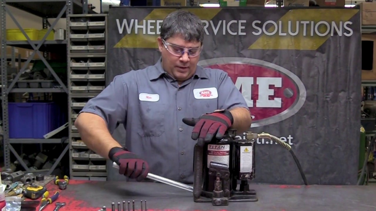 AME International's Maintenance Minute: Air Hydraulic Bottle Jack