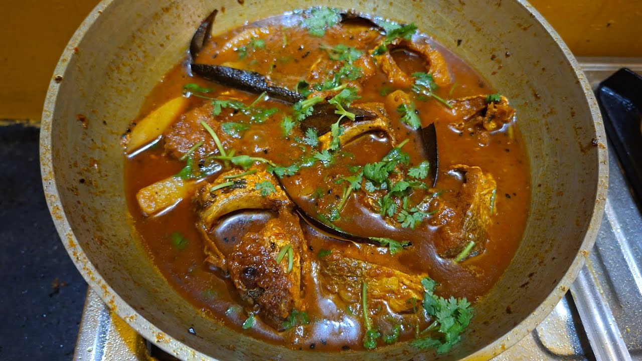 Aloo diye macher jhol 😋 || Potato Fish curry recipe || #viral video #Cooking video #🥰#YouTube .