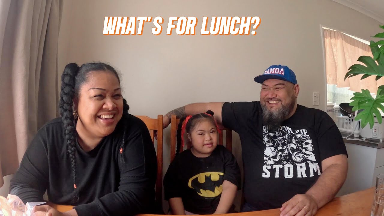 SUNDAY LUNCH WITH THE FAMILY.