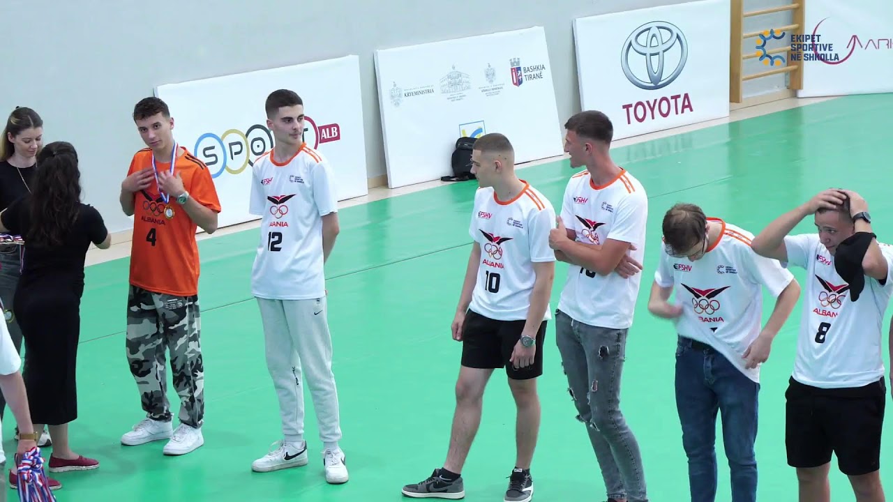 Ndeshjet e Volejbollit të Shkollave të mesme per femra dhe meshkuj në rang Rajoni.