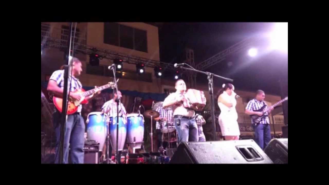 José Olmedo Pérez- Amargo Sufrimiento Defile de Mil Polleras  Las Tablas 2013