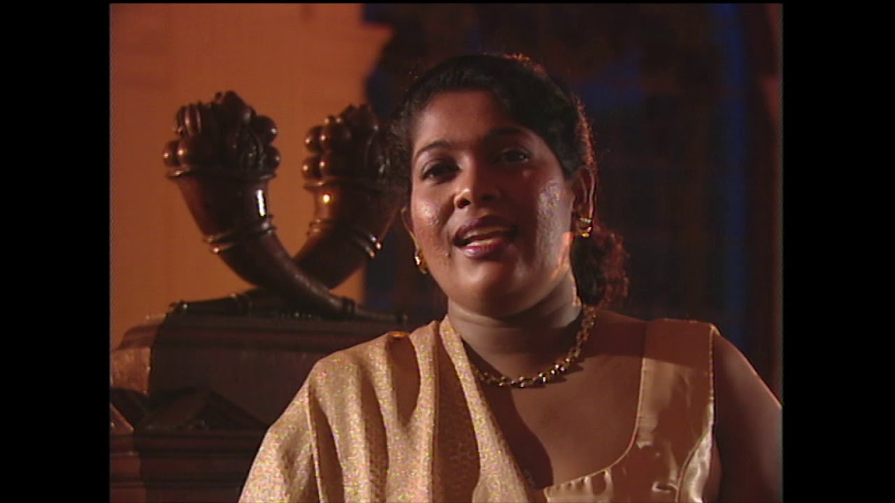 HIRU HINAHENA   CHANDRALEKA  BANDARA