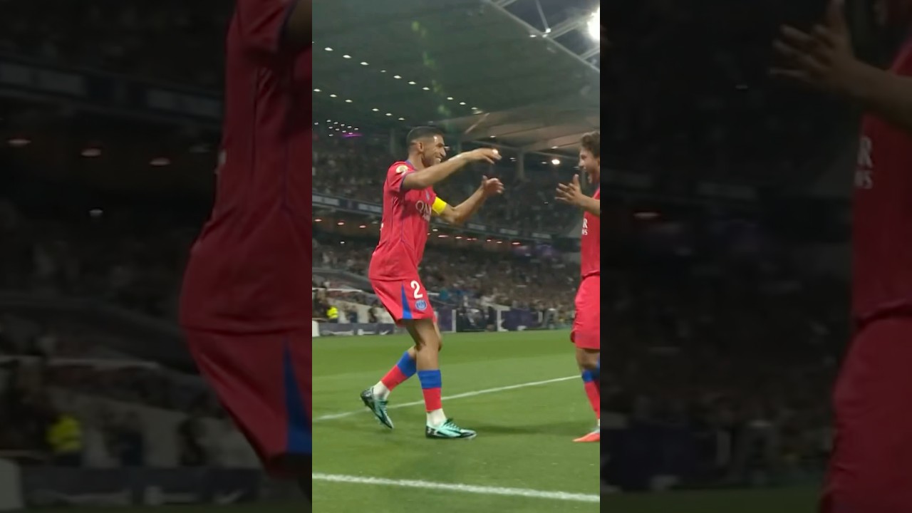 Team reaction to Neves insane bicycle kick. 🤯 #PSG #Ligue1 #JoaoNeves