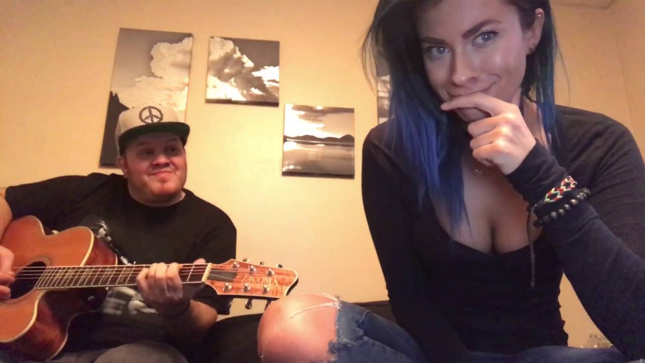 Hailee Steinfeld, Grey - Starving ft. Zedd BEDROOM SESSIONS (Andie Case Cover)
