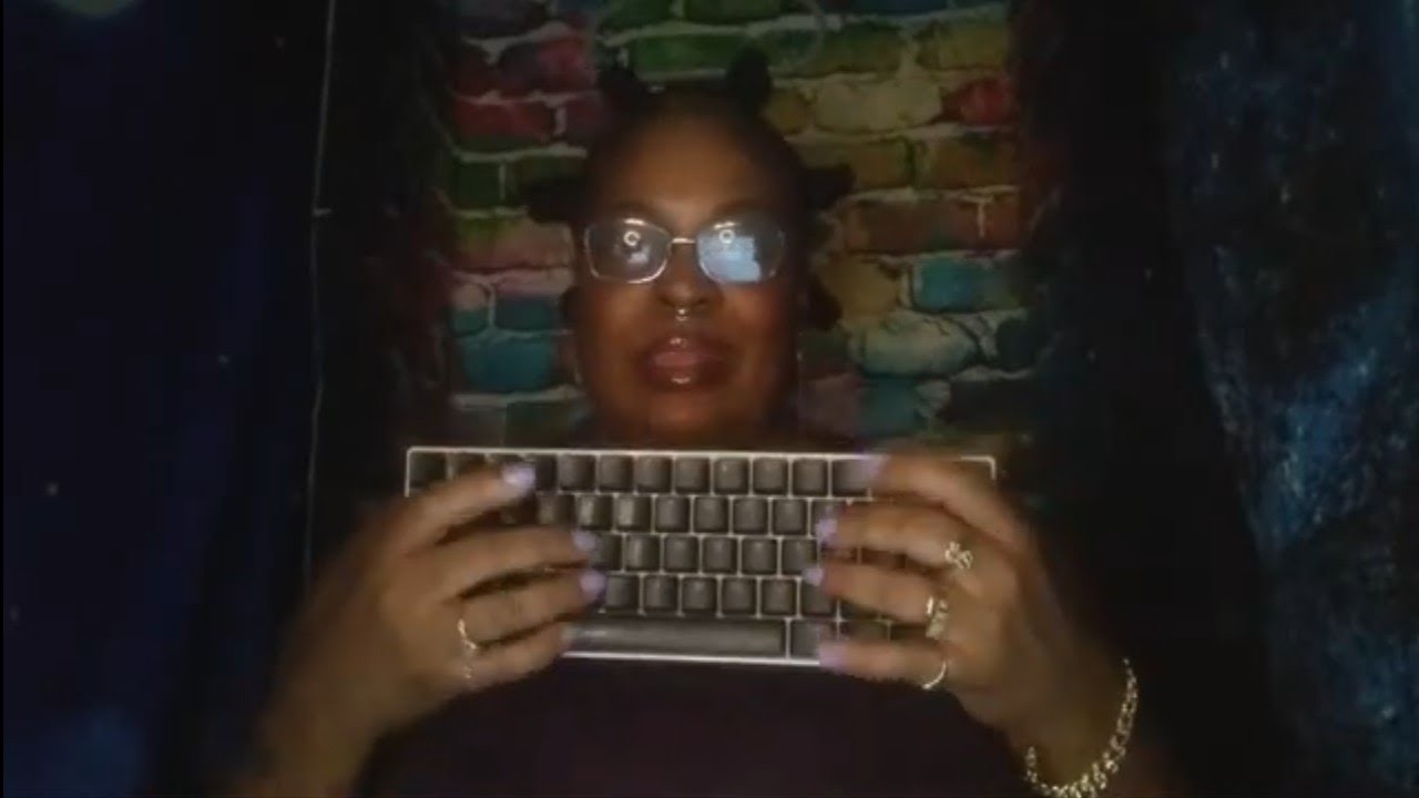 ASMR: Typing⌨️ Gum Chewing🍬Crackling Sounds & Whispering 🗣