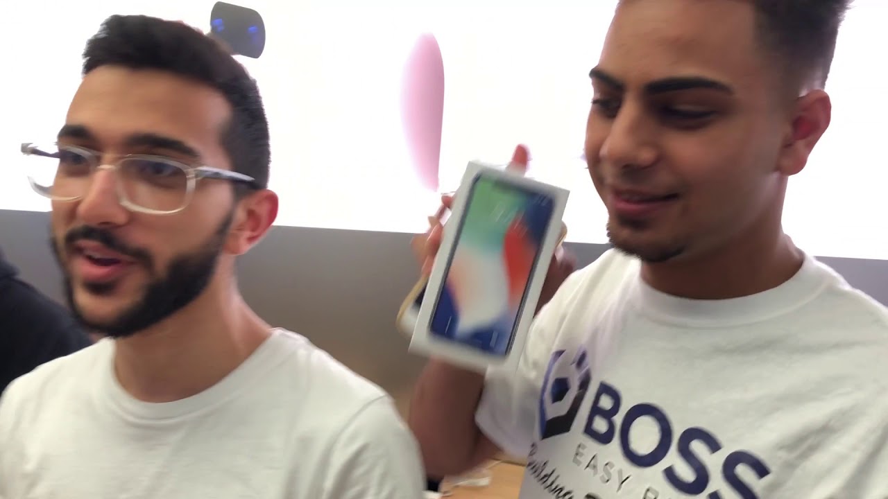 World first Apple Store unbox! iPhone X launch Sydney Australia 3 Nov 2017