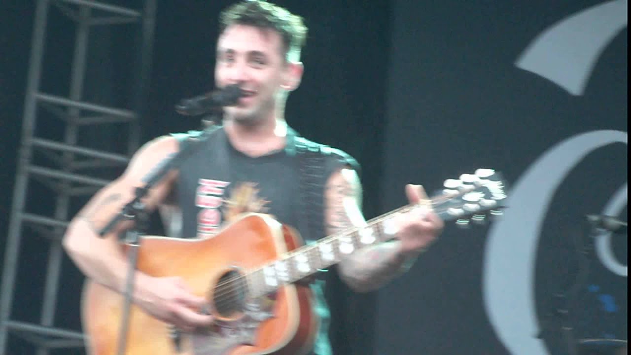 Hedley - Sweater song Belleville (Big Music Fest) 2013