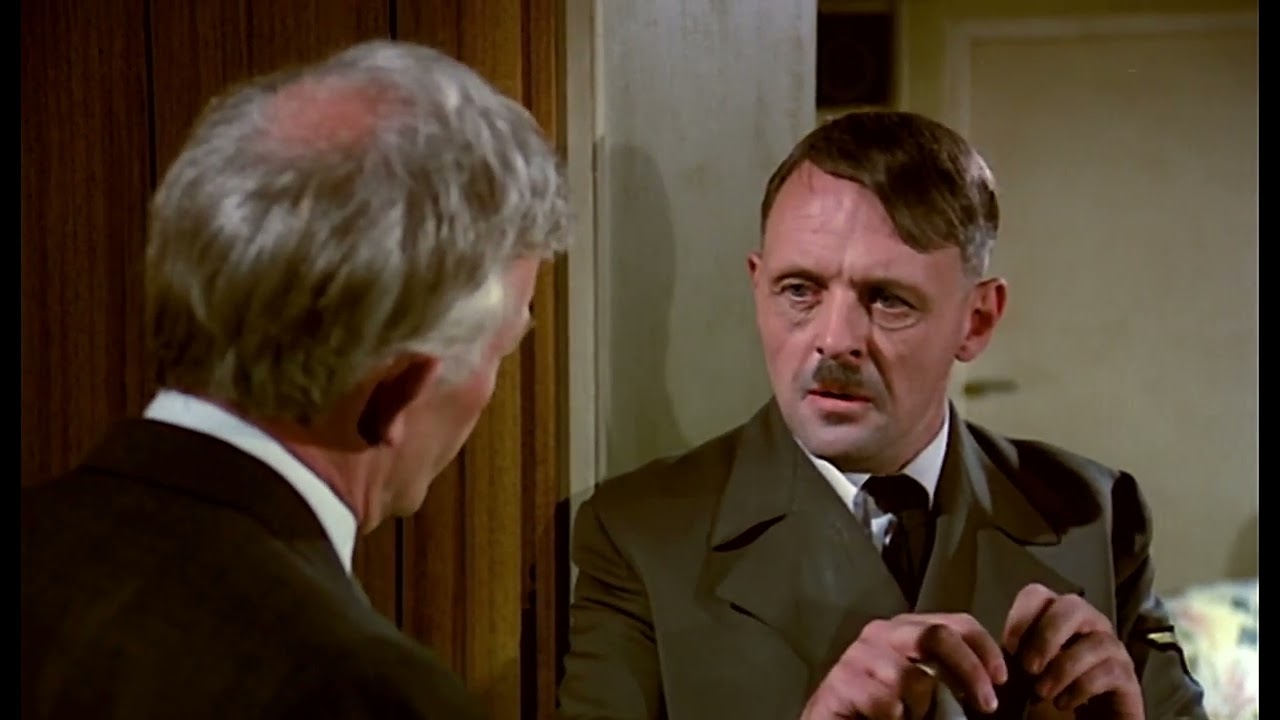 Cyanide capsules for Hitler (&laquo;The Bunker&raquo;, 1981)