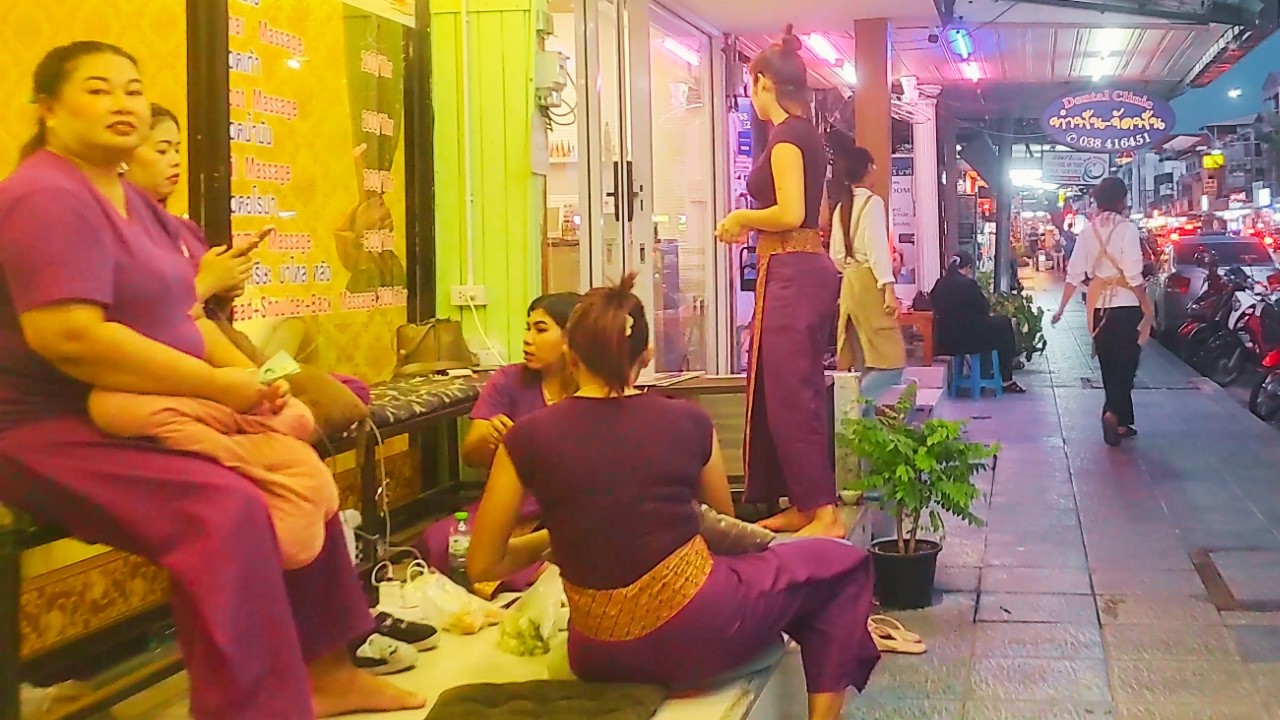 🇹🇭 [4K] Pattaya Klang Road massage shops - Pattaya Thailand 2026
