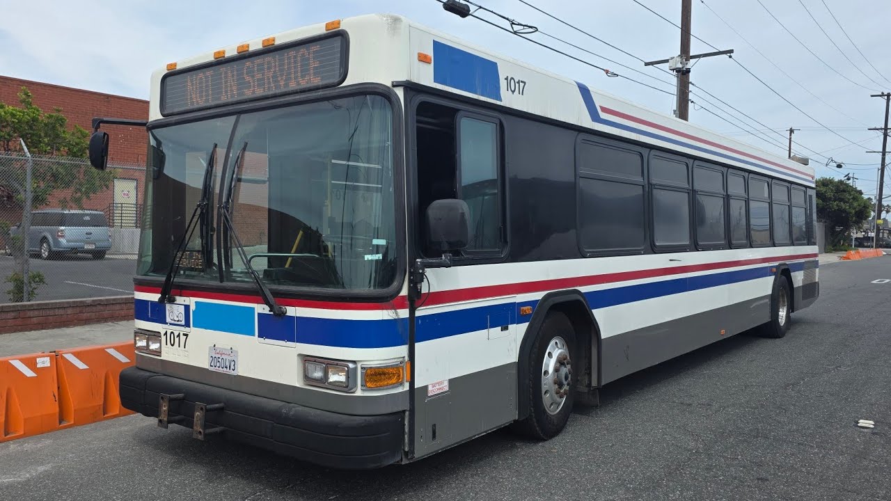 (AUDIO) LA Charter Bus Lines 2010 Gillig Low Floor 40' #1017