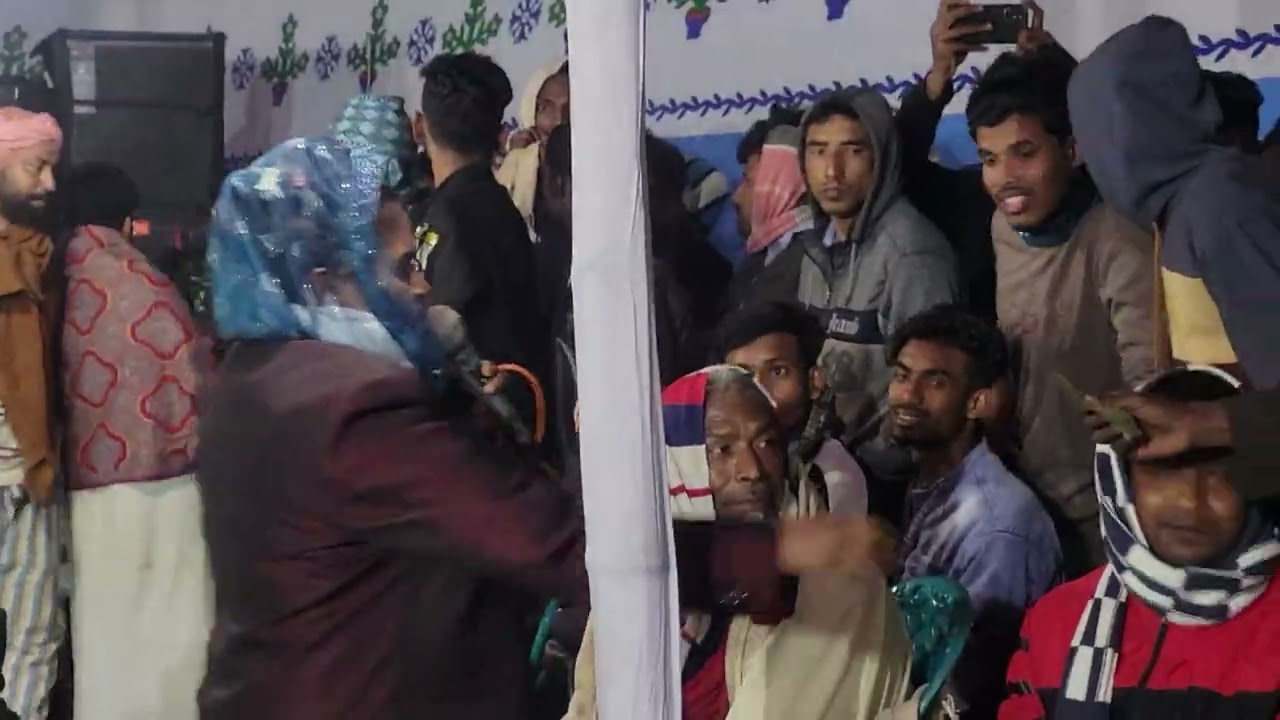 মেলার মধ্যে পোলাপান কি করে?