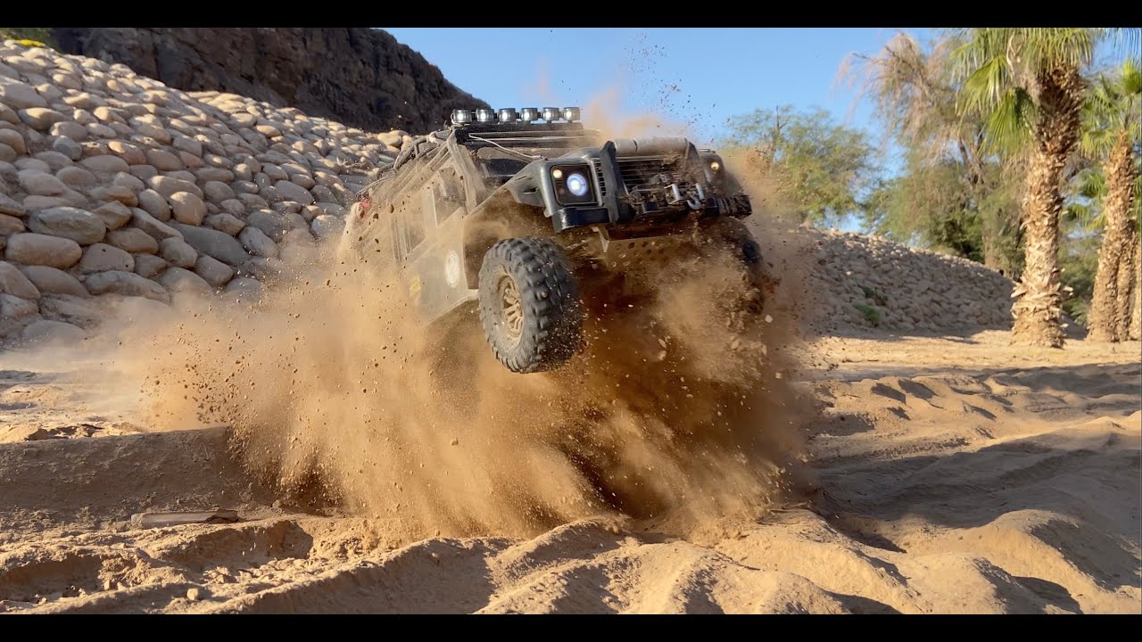 BASHING my TRAXXAS TRX4 Landrover Defender in the FISH RIVER CANYON in NAMIBIA (Ai-Ais)