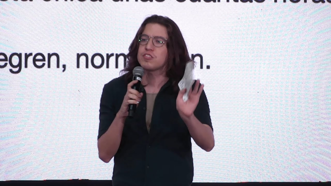 Necesitamos una educación más queer | Abrazo Grupal | TEDxCalzadaDeLosHéroes