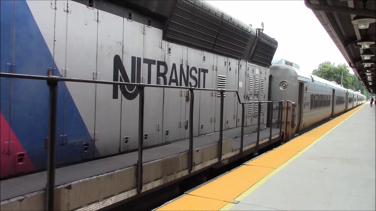 Full HD 60FPS: NJT GP40PH-2 #4101 Leads Train 1263 in Ridgewood 7/26/17