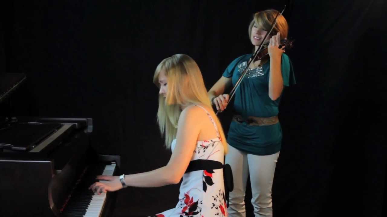 Assassin's Creed 3 Theme - Taylor Davis and Lara (Violin and Piano Cover)