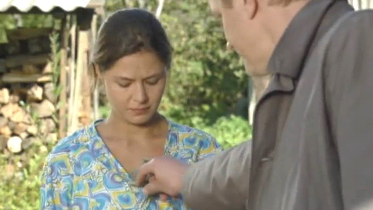 FILM! SON PROTECTS MOM FROM DRUNK FATHER! Love On Hay! Russian movie with English subtitles