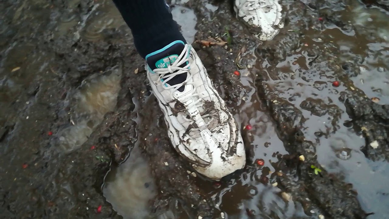 White nike 95 first time mud