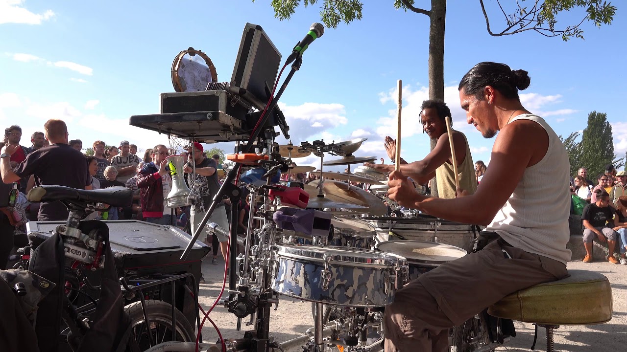 Puto Production - insane drum street music in Mauerpark / Berlin (2018-08-26) - filmed by Nora