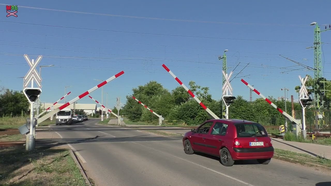 Vasúti átjáró Békéscsaba #1 (H) - 31.7.2025 / Železniční přejezd / Hungarian railroad crossing