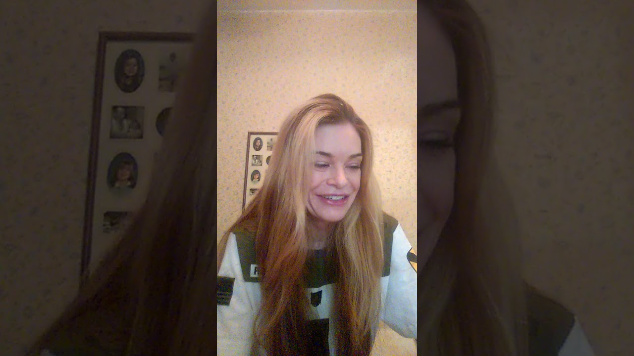 Korean beauty products with Actress Ellen Muth