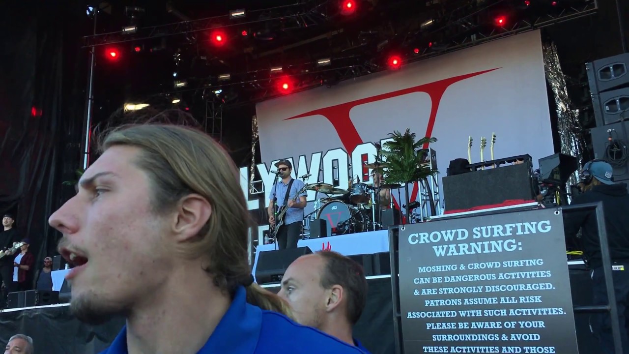 7 - California Dreaming (Live Debut) - Hollywood Undead (Live @ Louder Than Life '17: Day 1 - 9/30)
