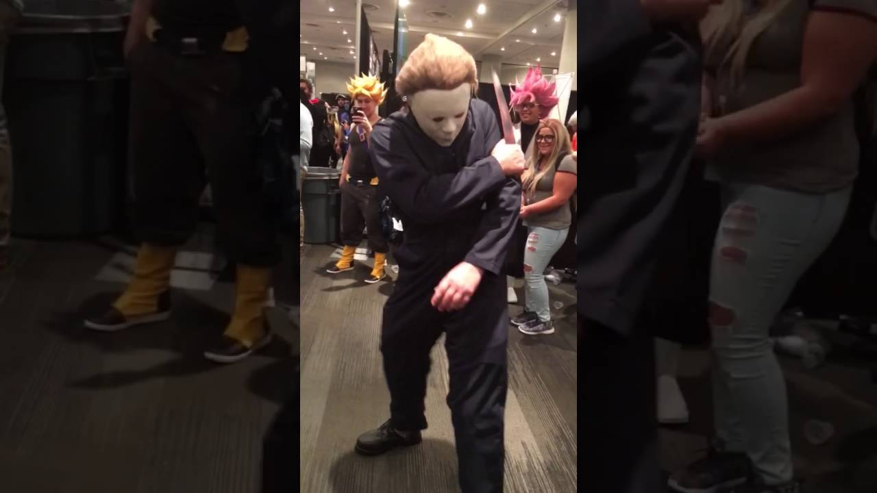 Michael Myers vs Jason at NYCC 2016
