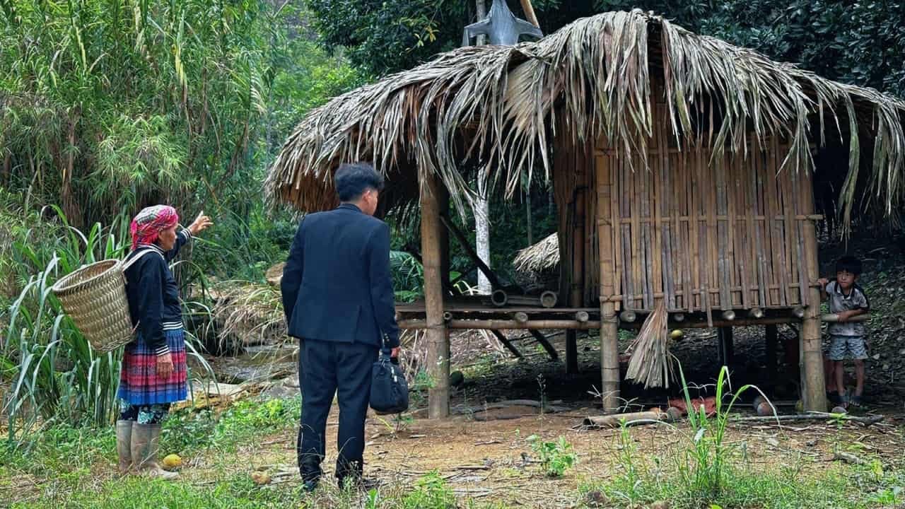 Full - The journey of overcoming difficulties, the young man was saved by a kind mute old woman