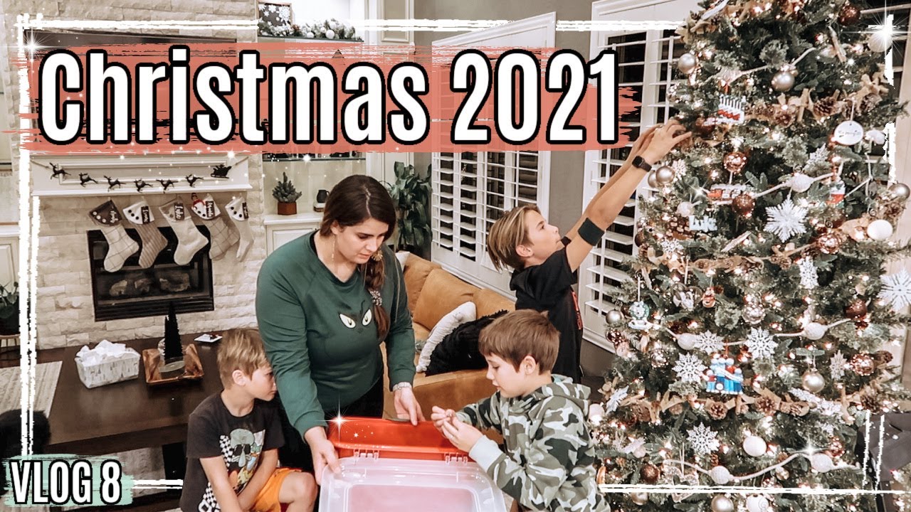 VLOG 8 | Decorate Our Christmas Tree With Us 🎄 We're running late, but it's okay 🤪 | CHRISTMAS 2021