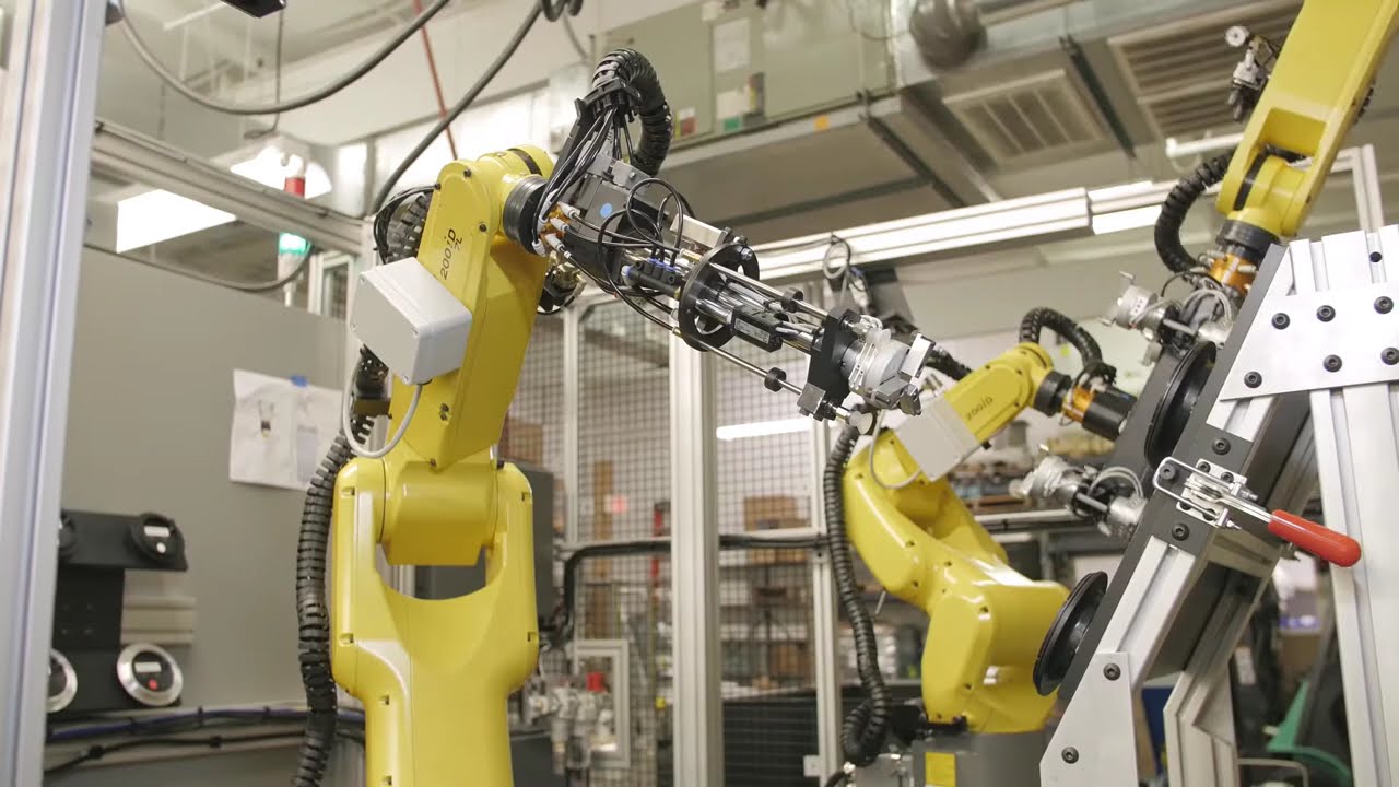 Mold Tending Workcell with Fanuc LR Mate 200iD Robots