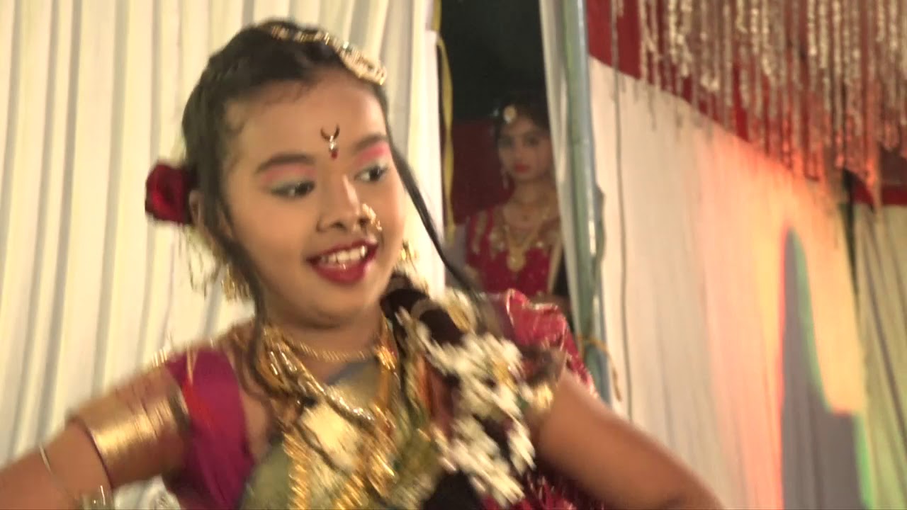 14 अक्षरा रणखांब – तुमच्या पुढ्यात कुटते मी ज्वानीचा मसाला लावणी