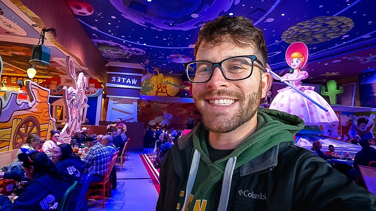 Ужин в тематическом ресторане Disney &laquo;История игрушек&raquo;: Roundup Rodeo BBQ!