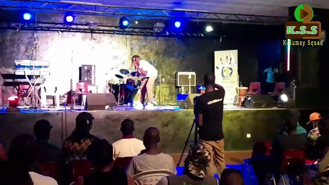 MC YARAM au concert de BAYE KHEUS avec DECLIC au Centre Culturel de Ziguinchor