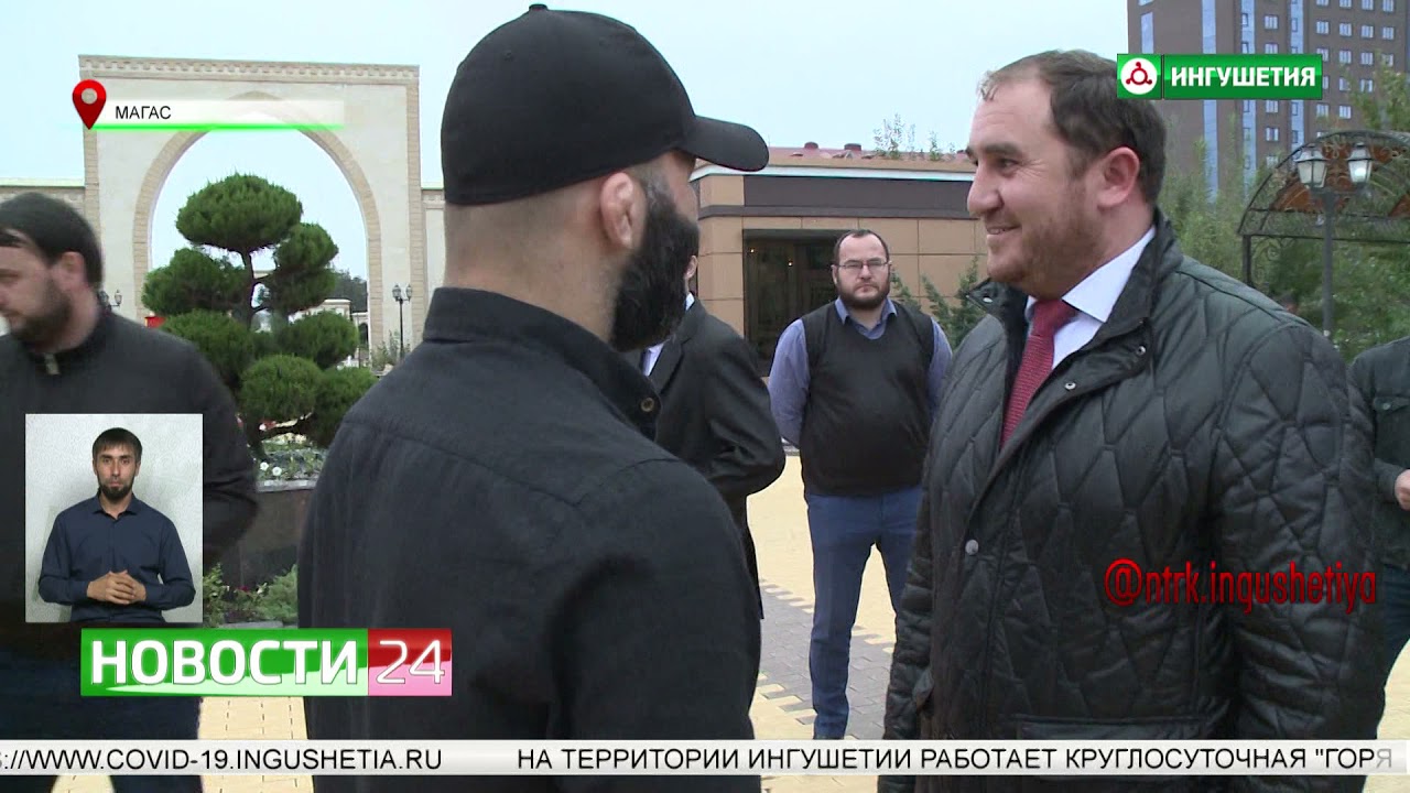 Калой Картоев  оставил отпечаток руки на памятной плите аллеи спортивной славы.