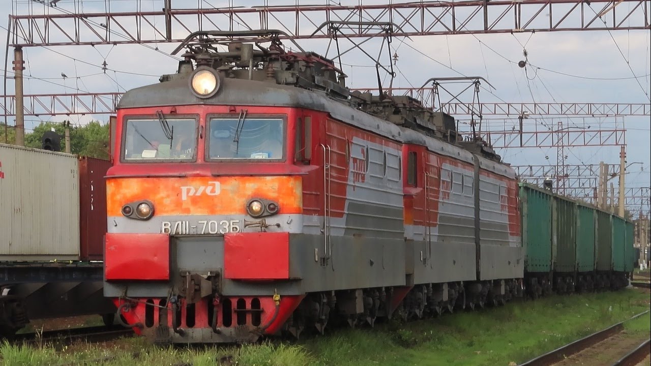 Электровоз ВЛ11.8-703Б/655 с грузовым поездом станция Бекасово-1 10.09.2021 | VL11.8-703Б/655