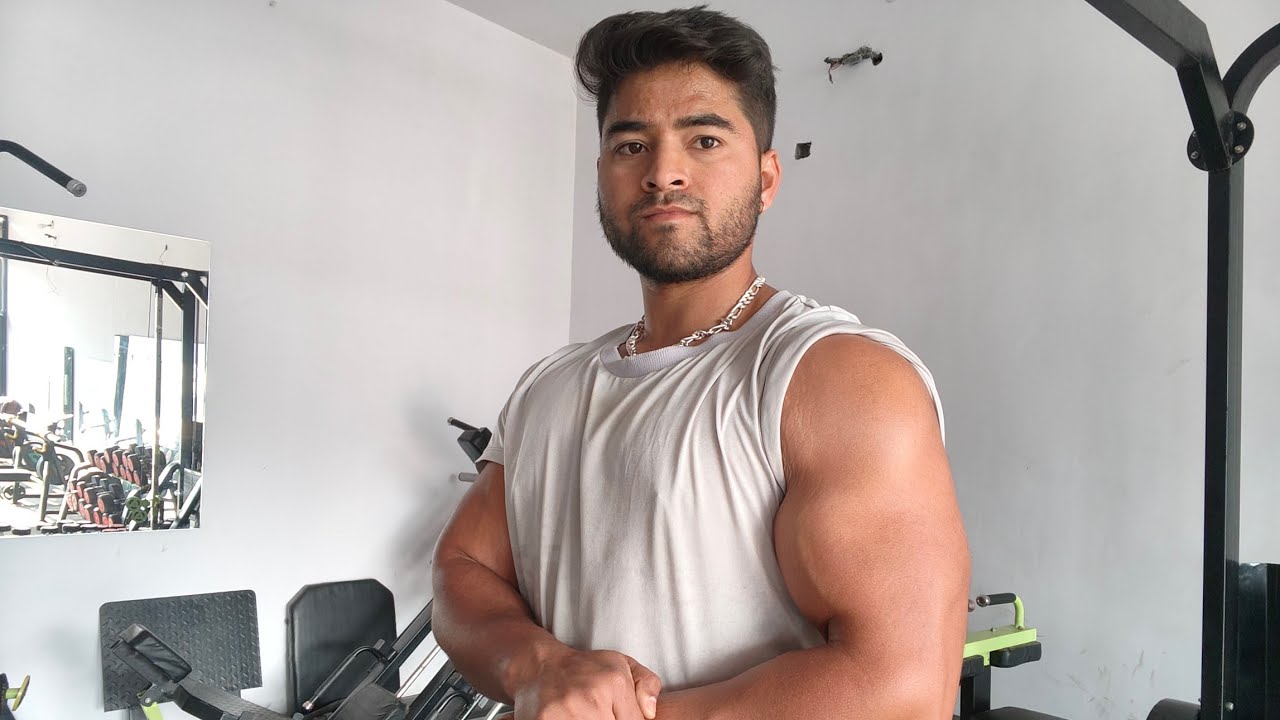 Heavy biceps/ 22 🦧 and triceps ( day 96🦍)