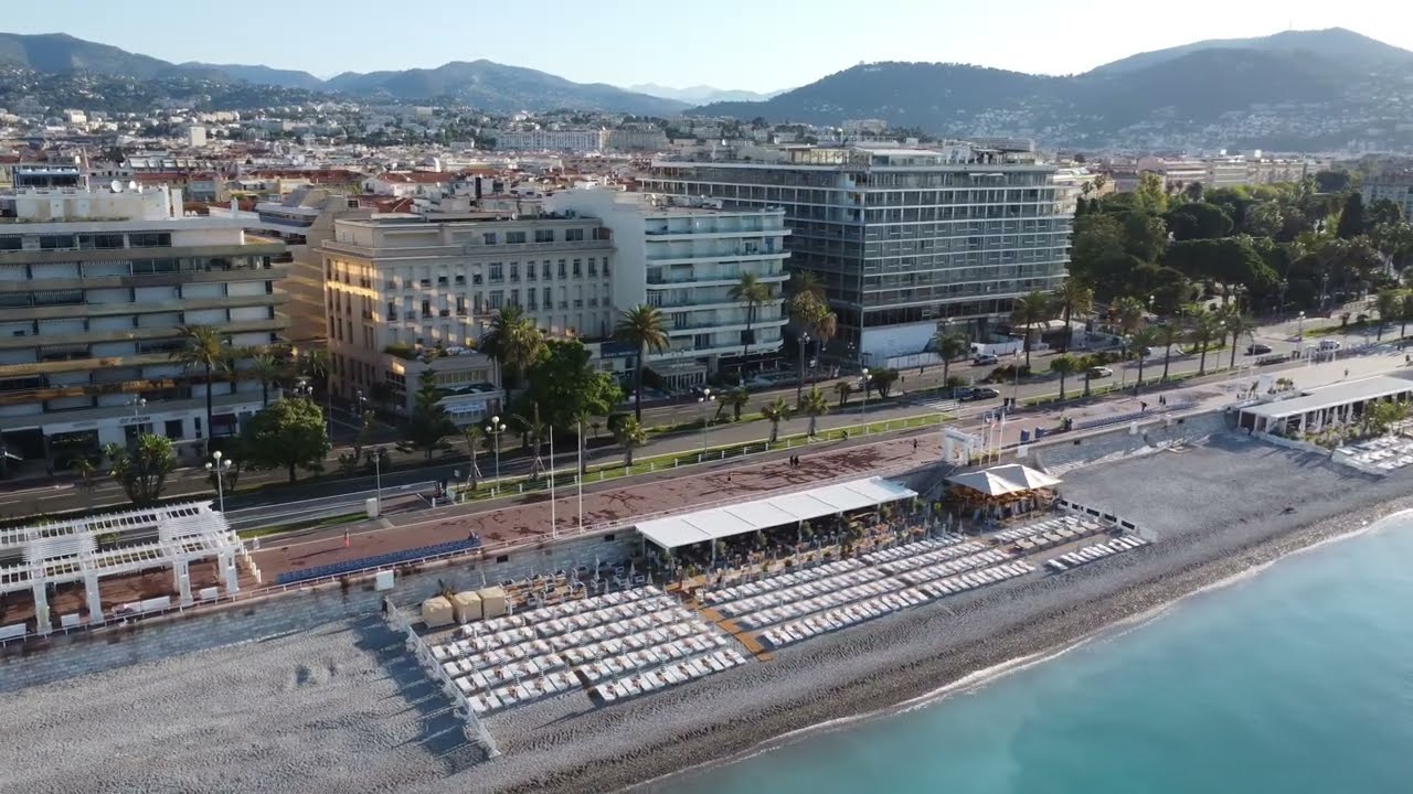 Nice, Plage Beau Rivage Beach. Full Shot