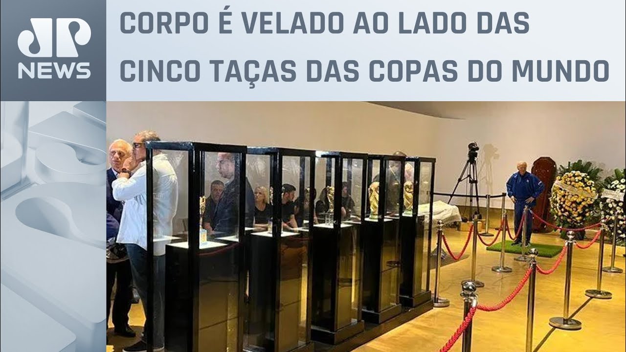 Ex-jogadores chegam ao velório de Zagallo