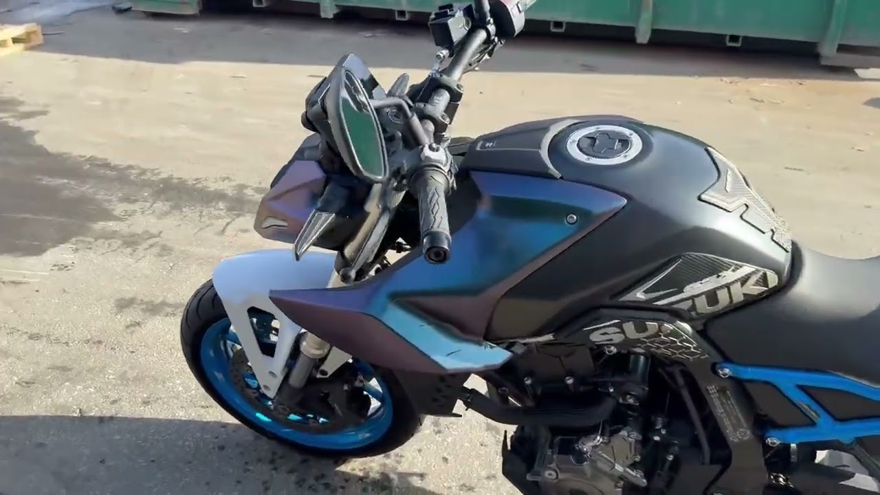 2023 Suzuki GSX-8S