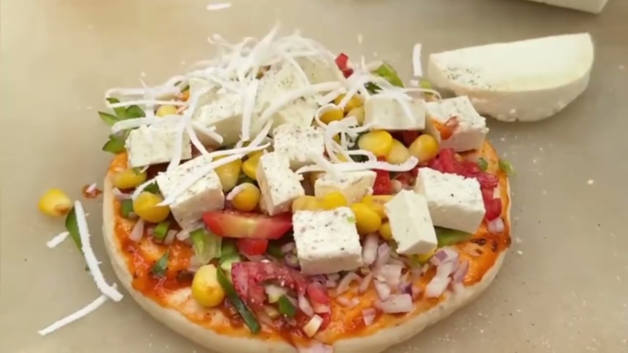 Cheese Paneer Pizza | Extra Cheesy Pizza | Street Style Paneer Pizza 😍