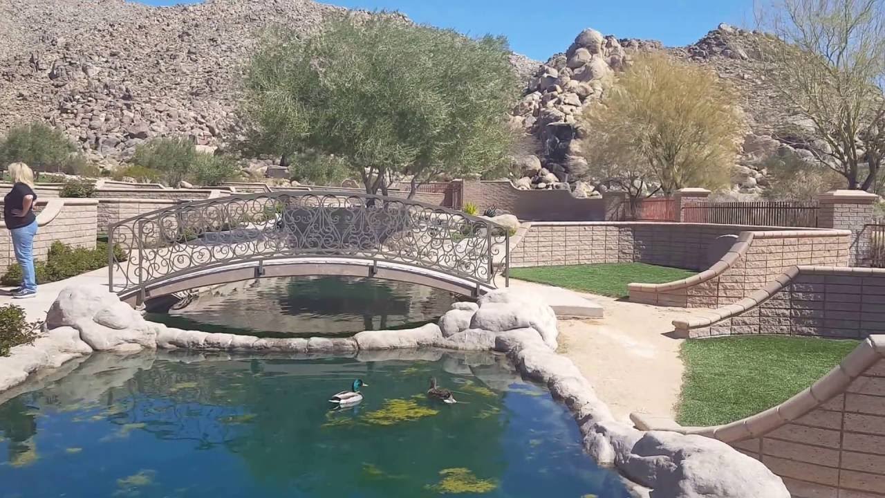 Roy Rogers and Dale Evans home and graves